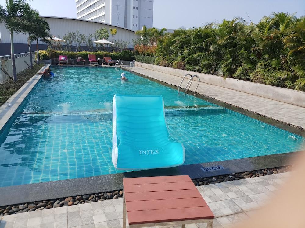 The Whisper Hotel Pattaya Eksteriør billede